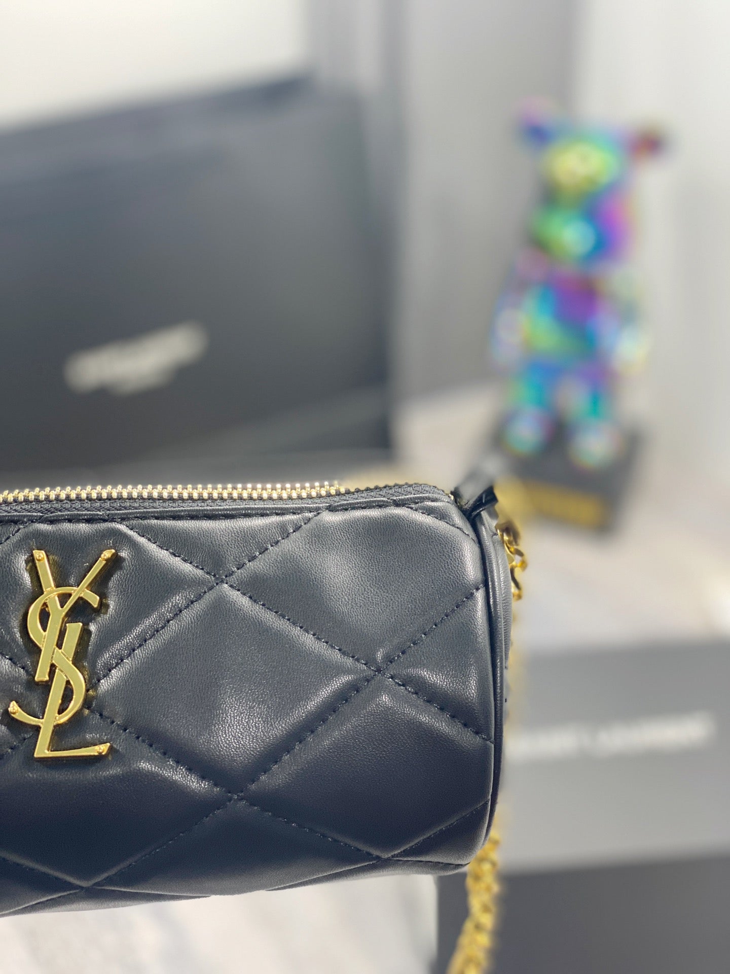 Y   Cylinder bag