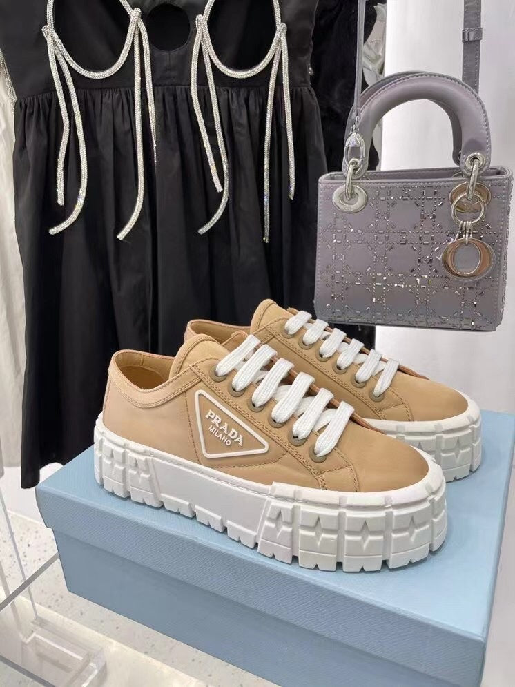 P   Pop Shoes