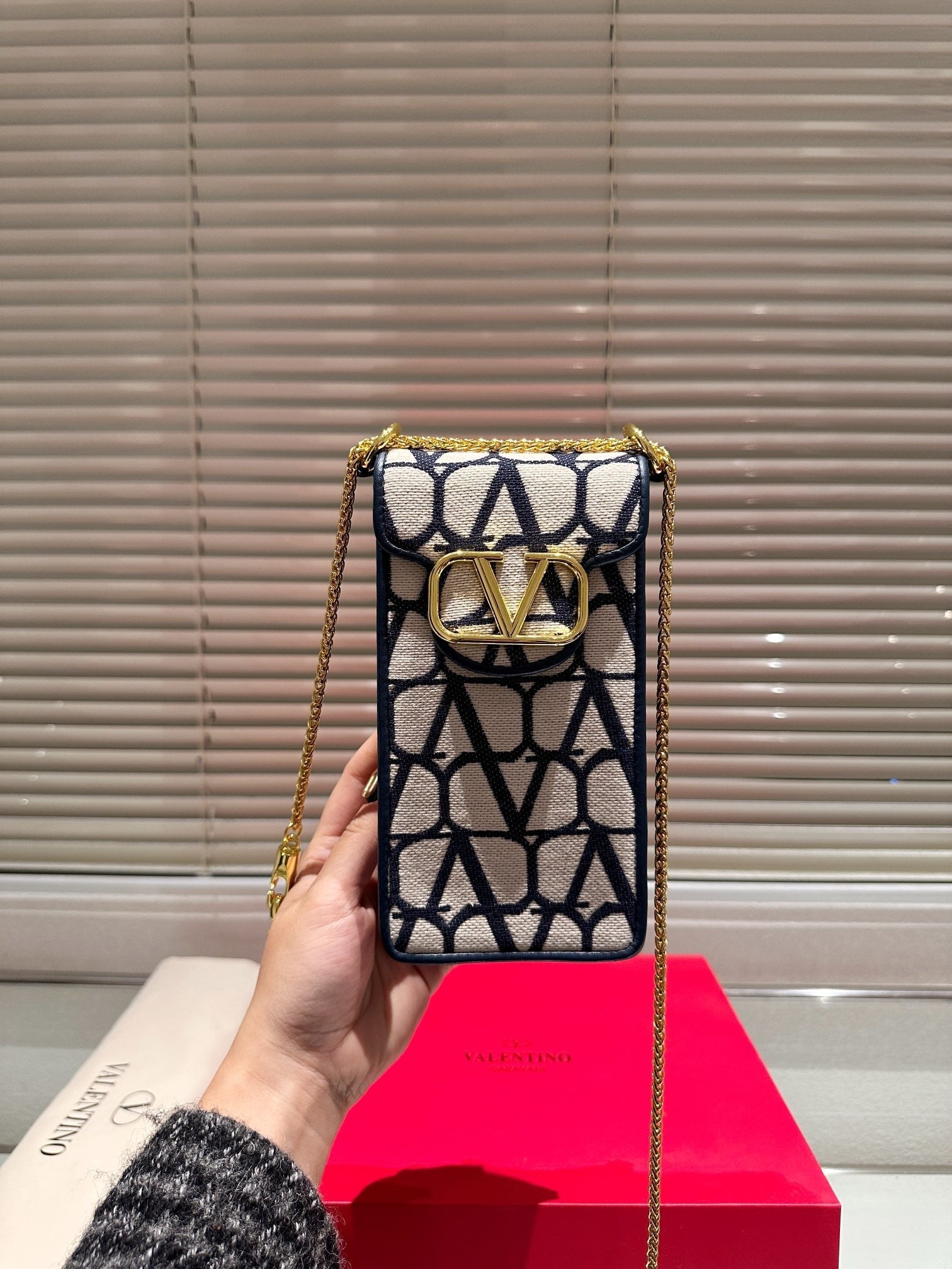 BAL* Letter bag