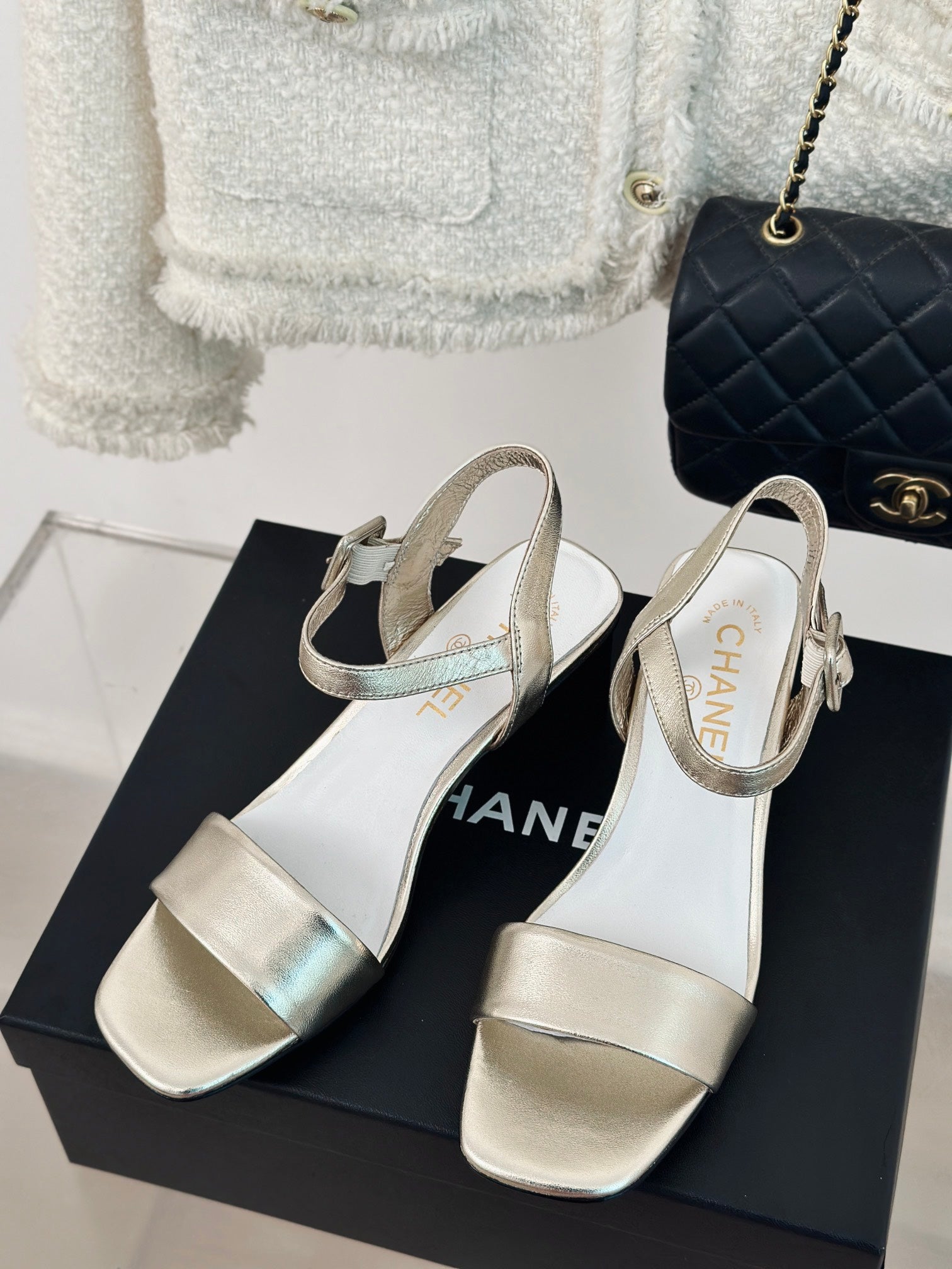 CHA* 24 new one-line strap thick heel sandals 1:1 VIP