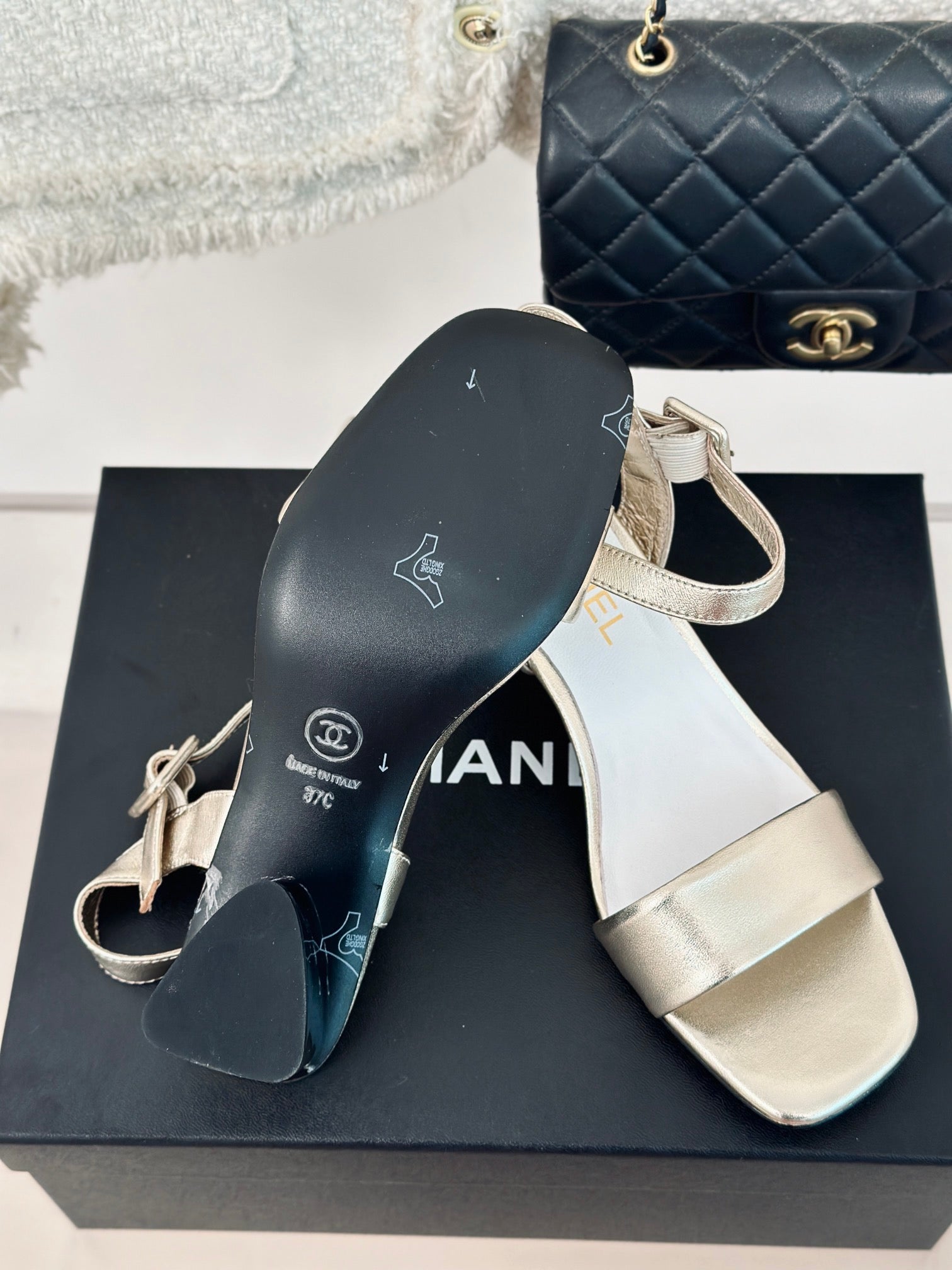 CHA* 24 new one-line strap thick heel sandals 1:1 VIP