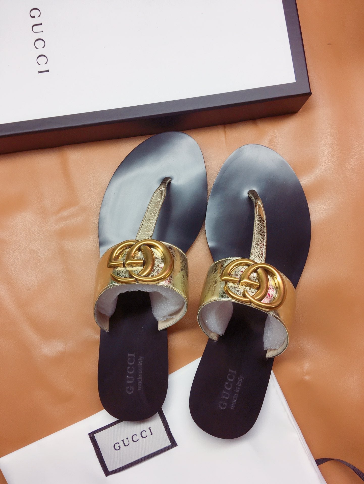 GUC* classic flats