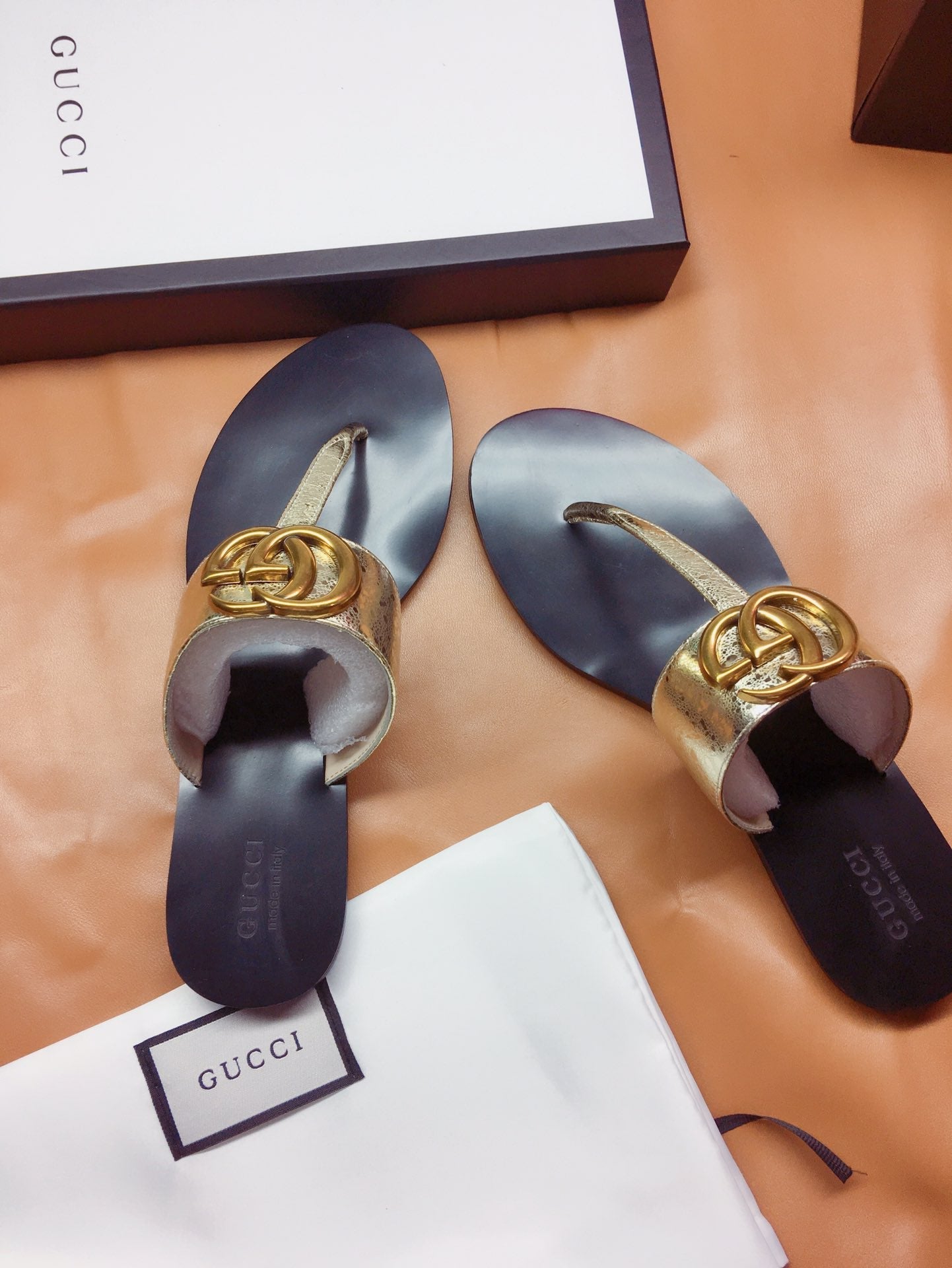GUC* classic flats