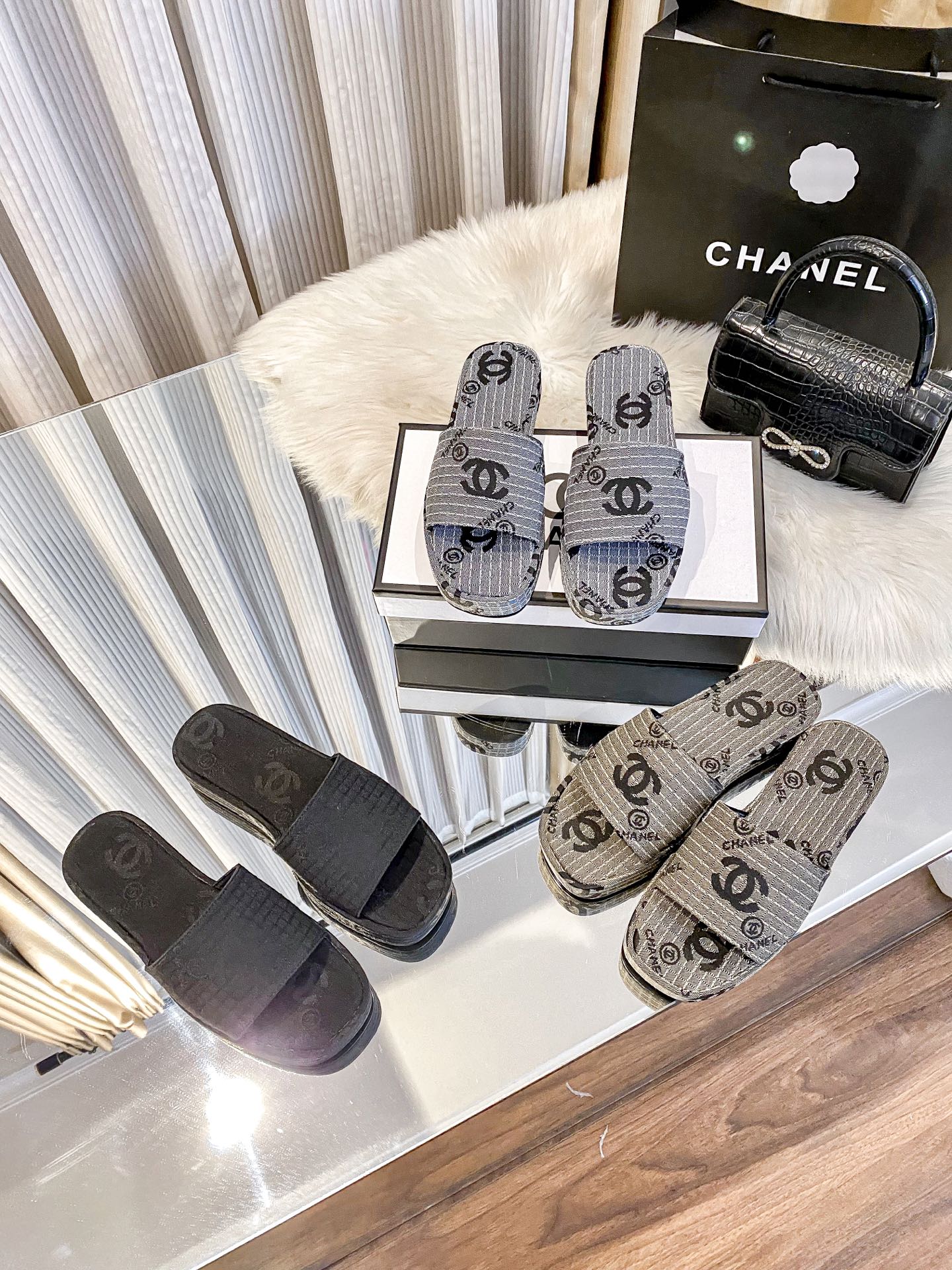 CHA* 25 new slippers