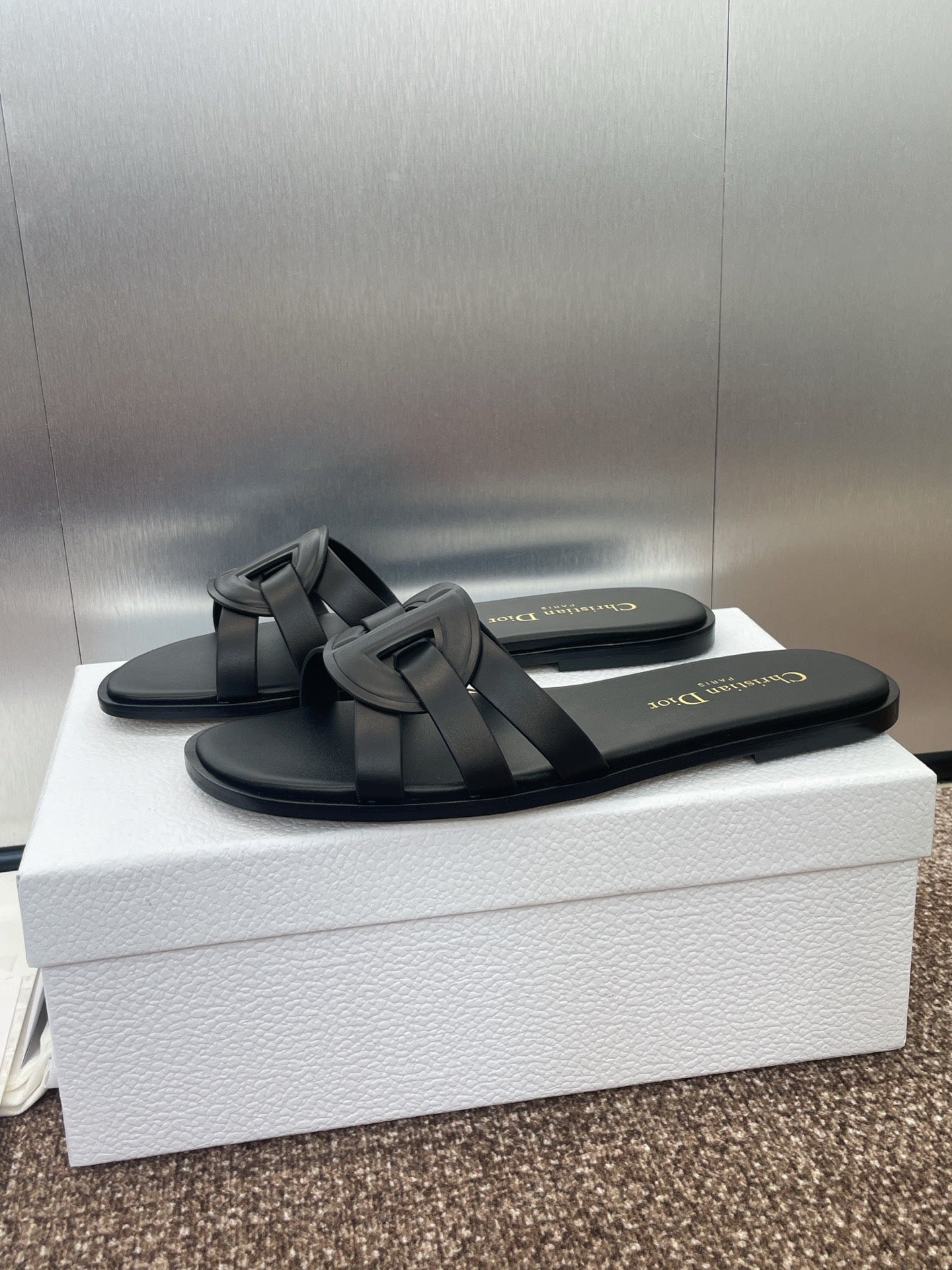 DIO* 25SS hollow cross slippers VIP
