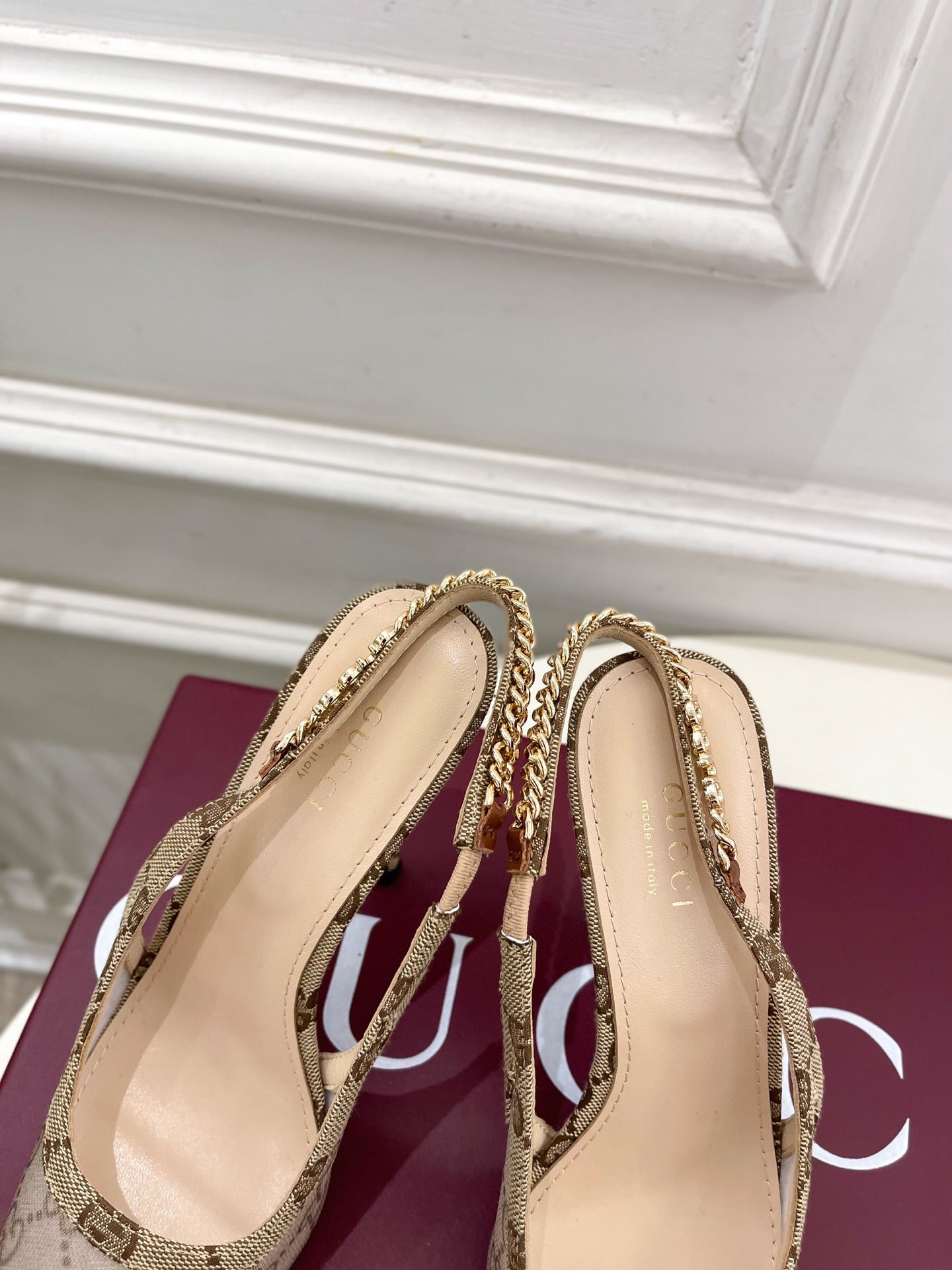 GU* 25SS pointed high heel sandals VIP