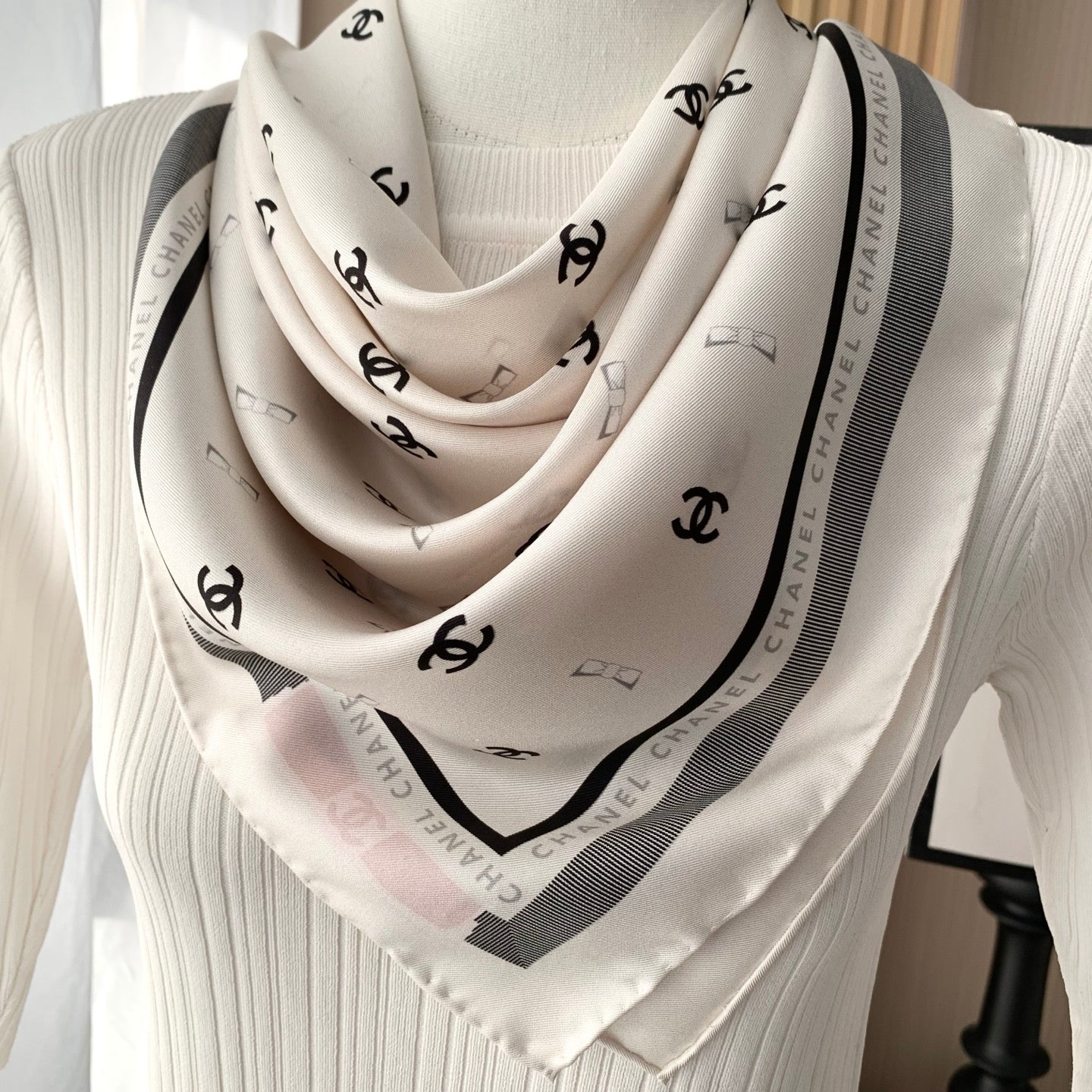 CHAN* Scarf