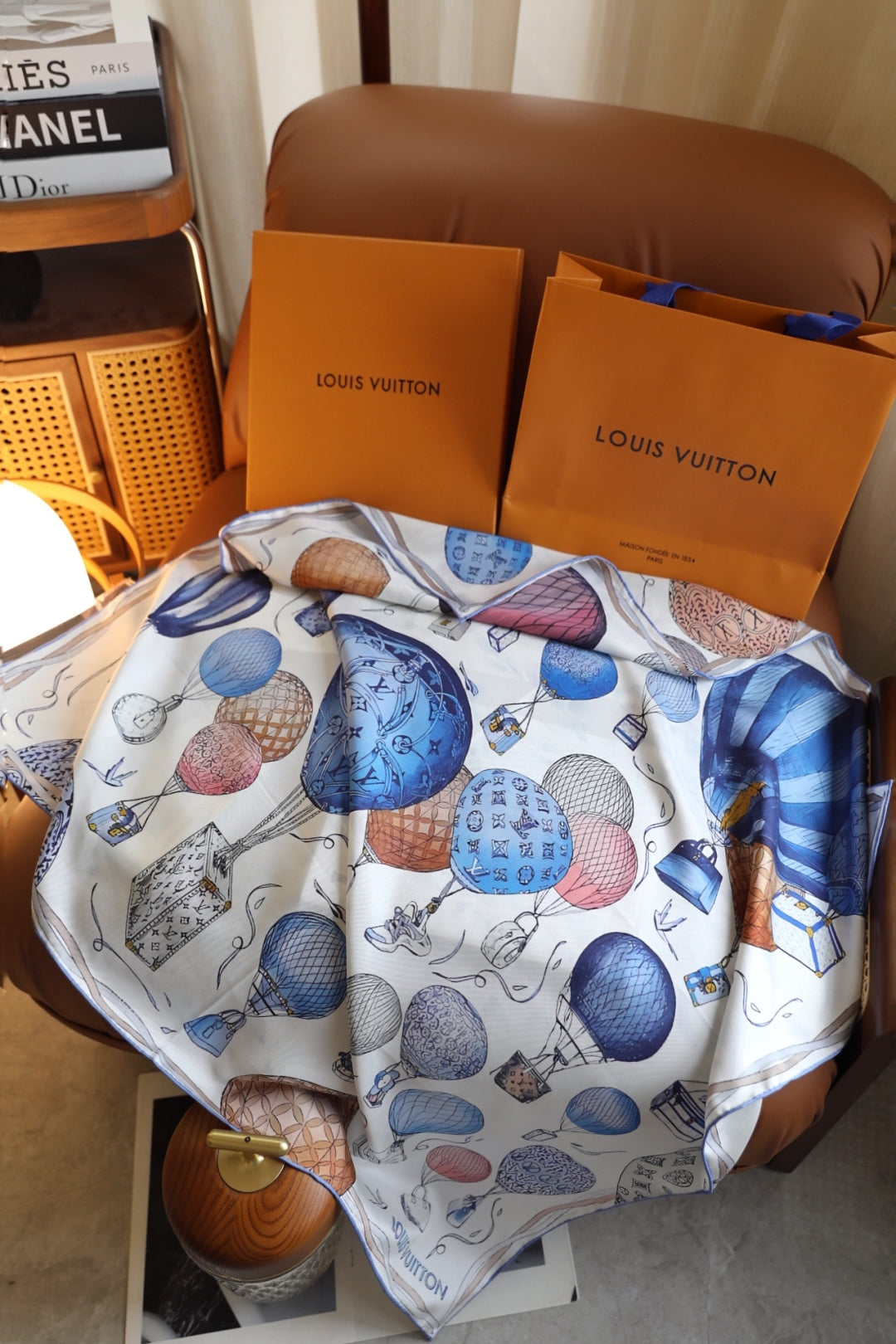 LOU* 25SS scarf