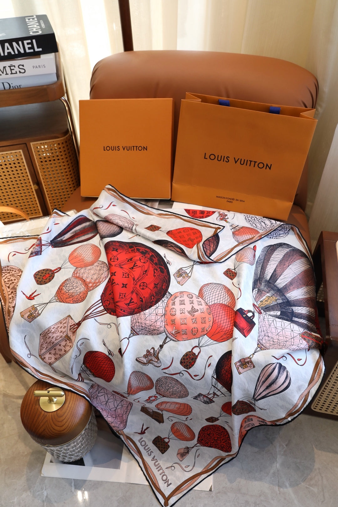 LOU* 25SS scarf