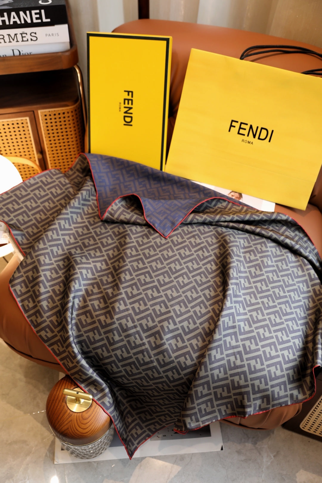 Fendi* 25SS square scarf