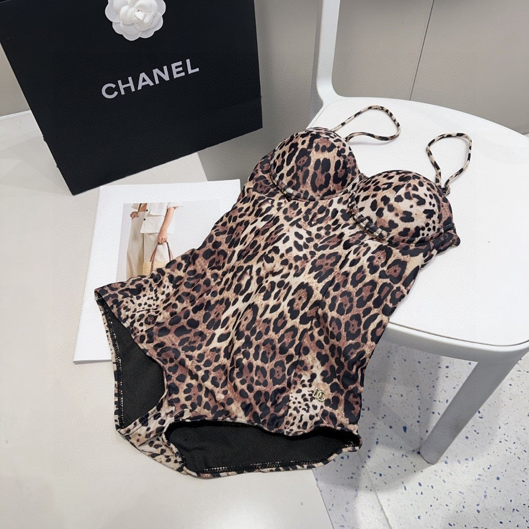 DG* 25SS one-piece swimsuit