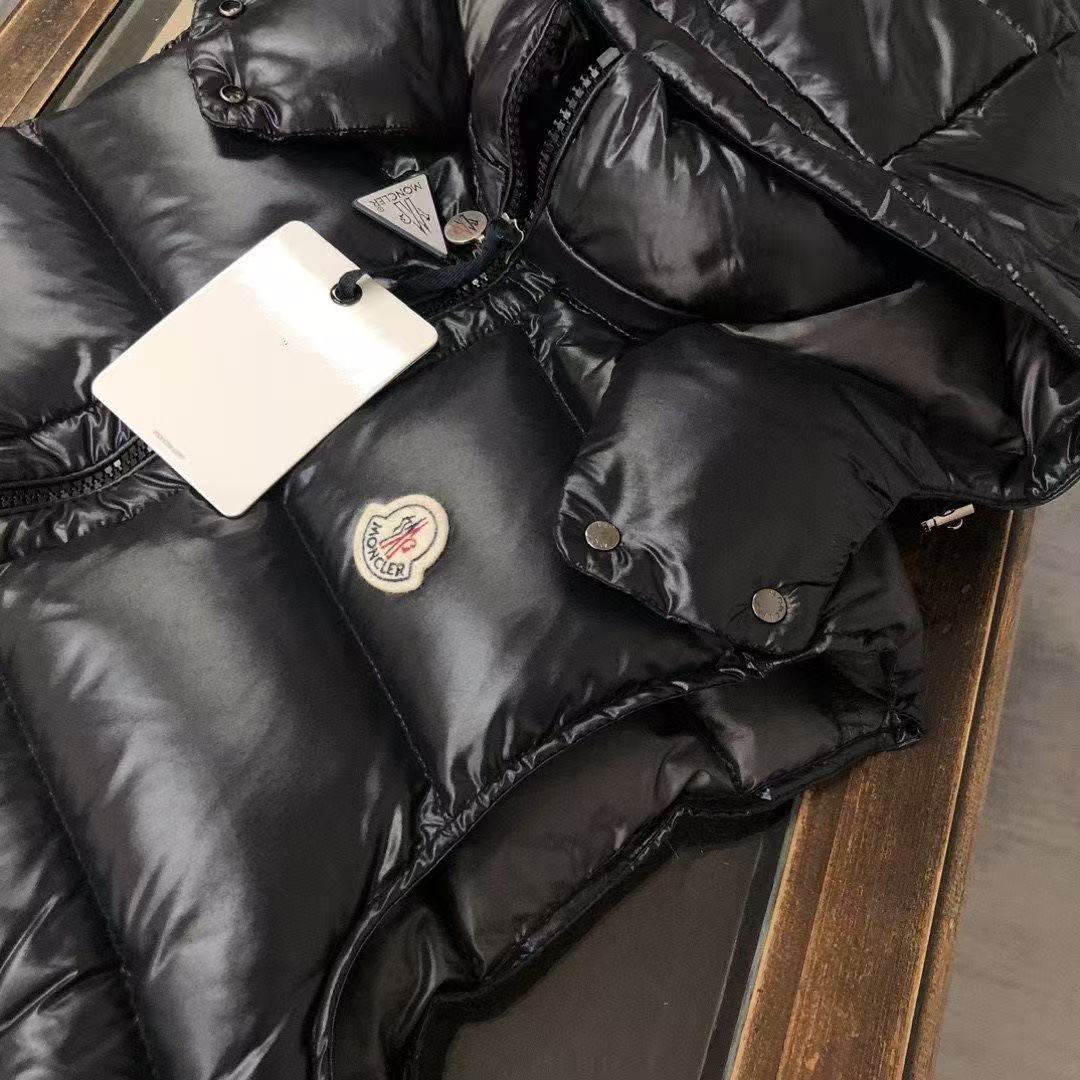 2025 Thickened, Warm, and Cold-Resistant Outerwear