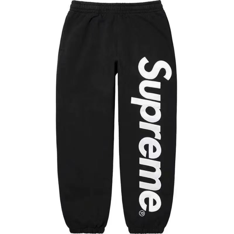 American street style brand sweatshirt with letter pattern.