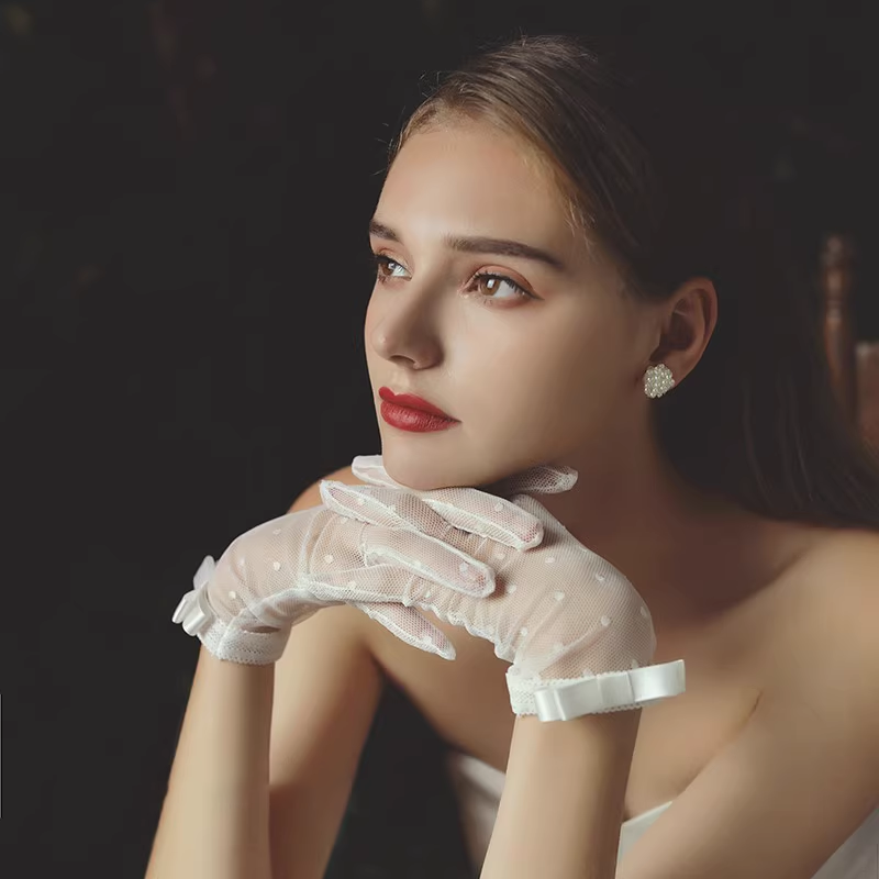 Lace Gloves