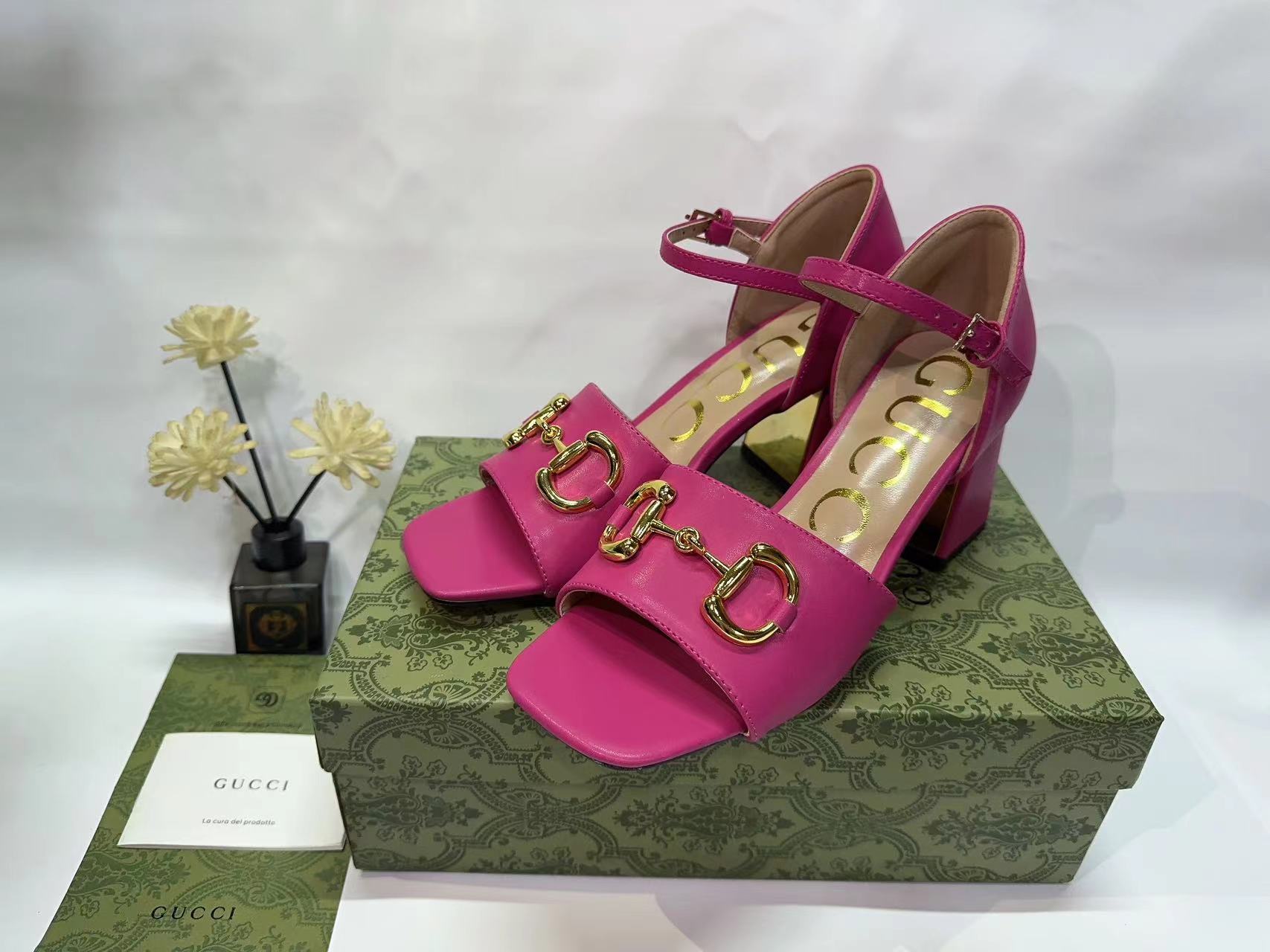 New CU summer hollow sandals