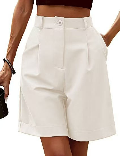 Knitted pleated Bermuda shorts