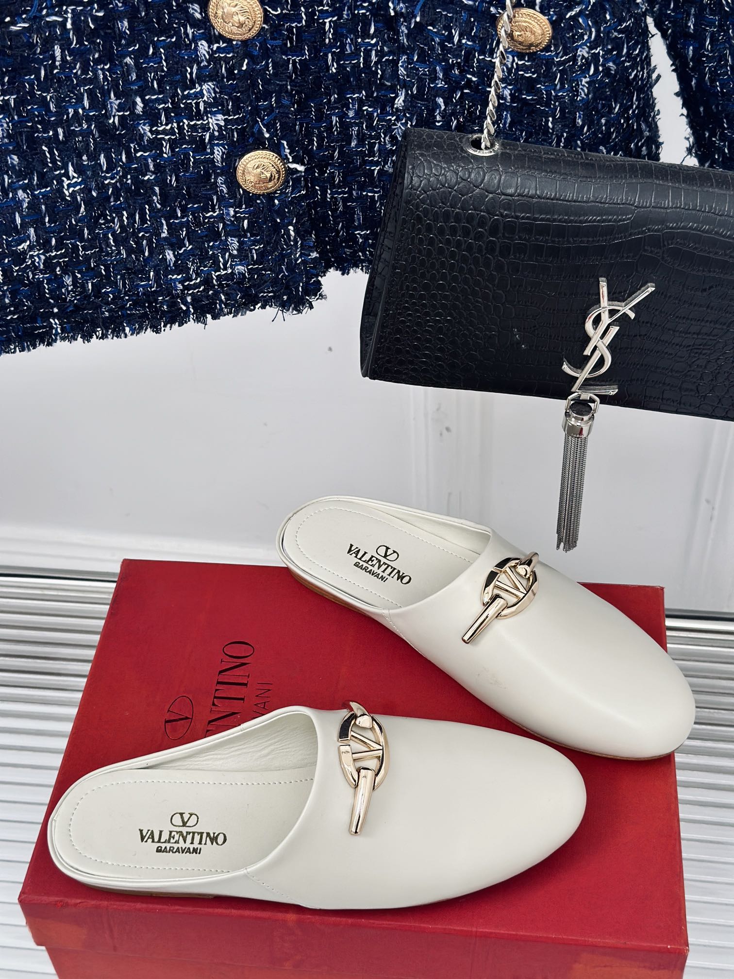 Classic Series 24 New Slippers VIP  1：1