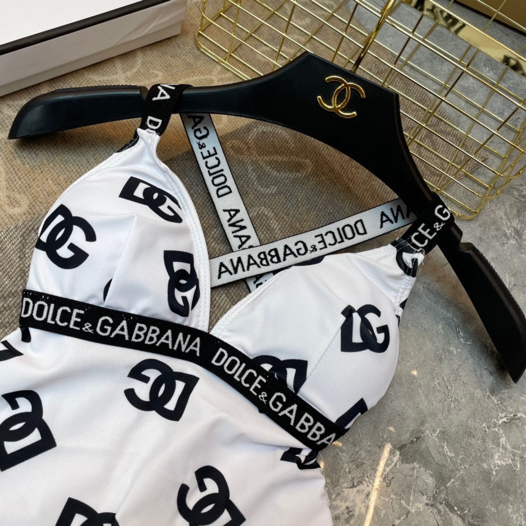 D  New Swimwear