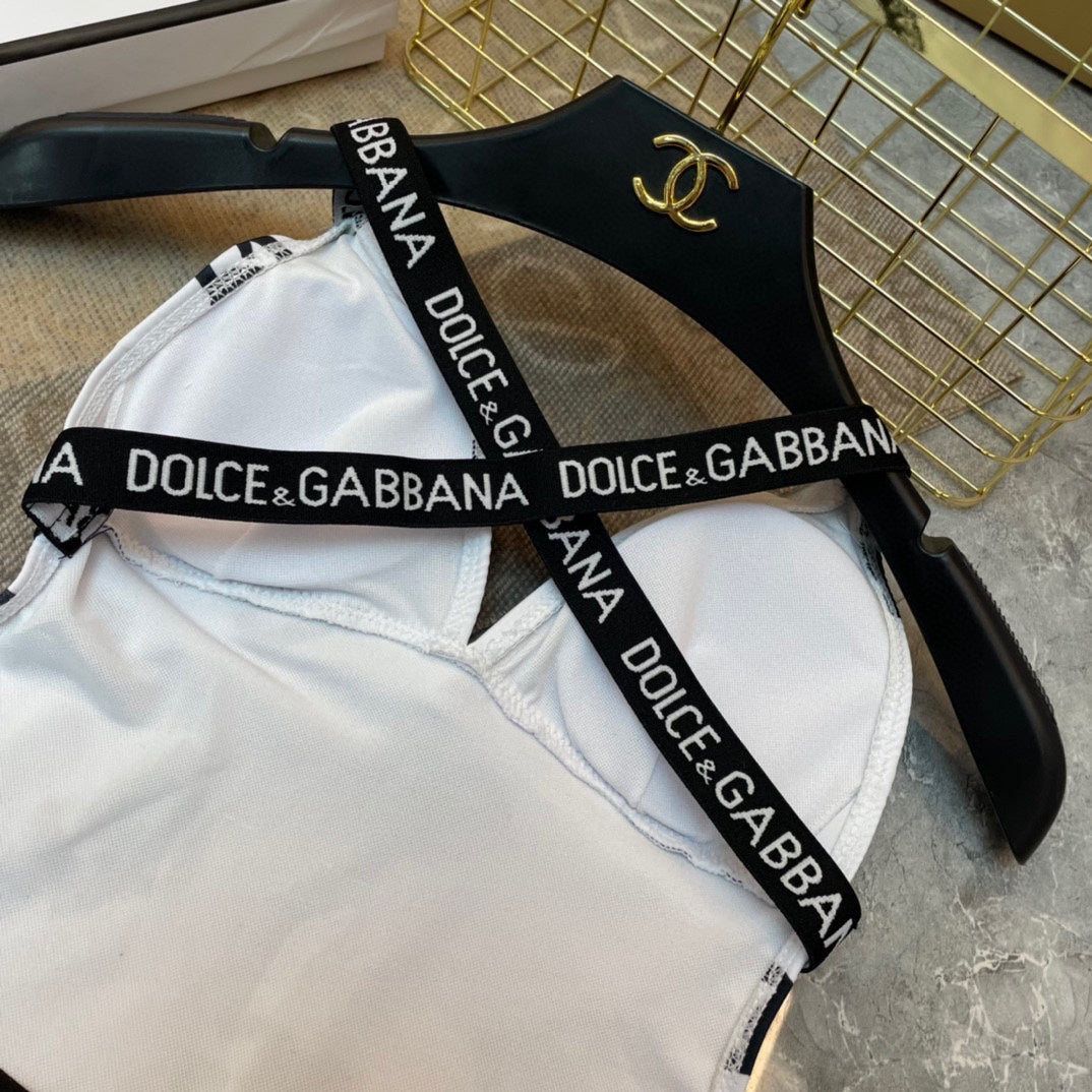 D  New Swimwear