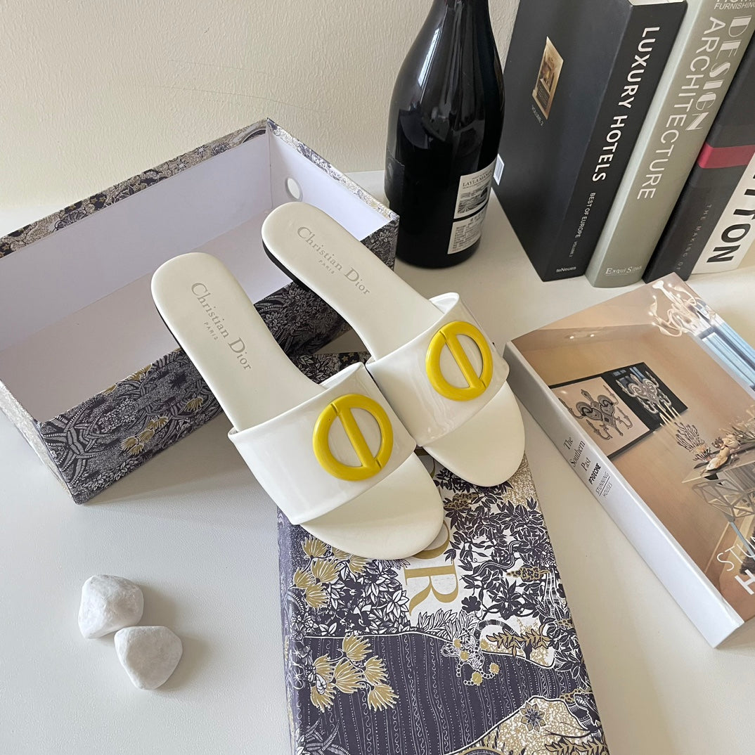 D24 new sandals