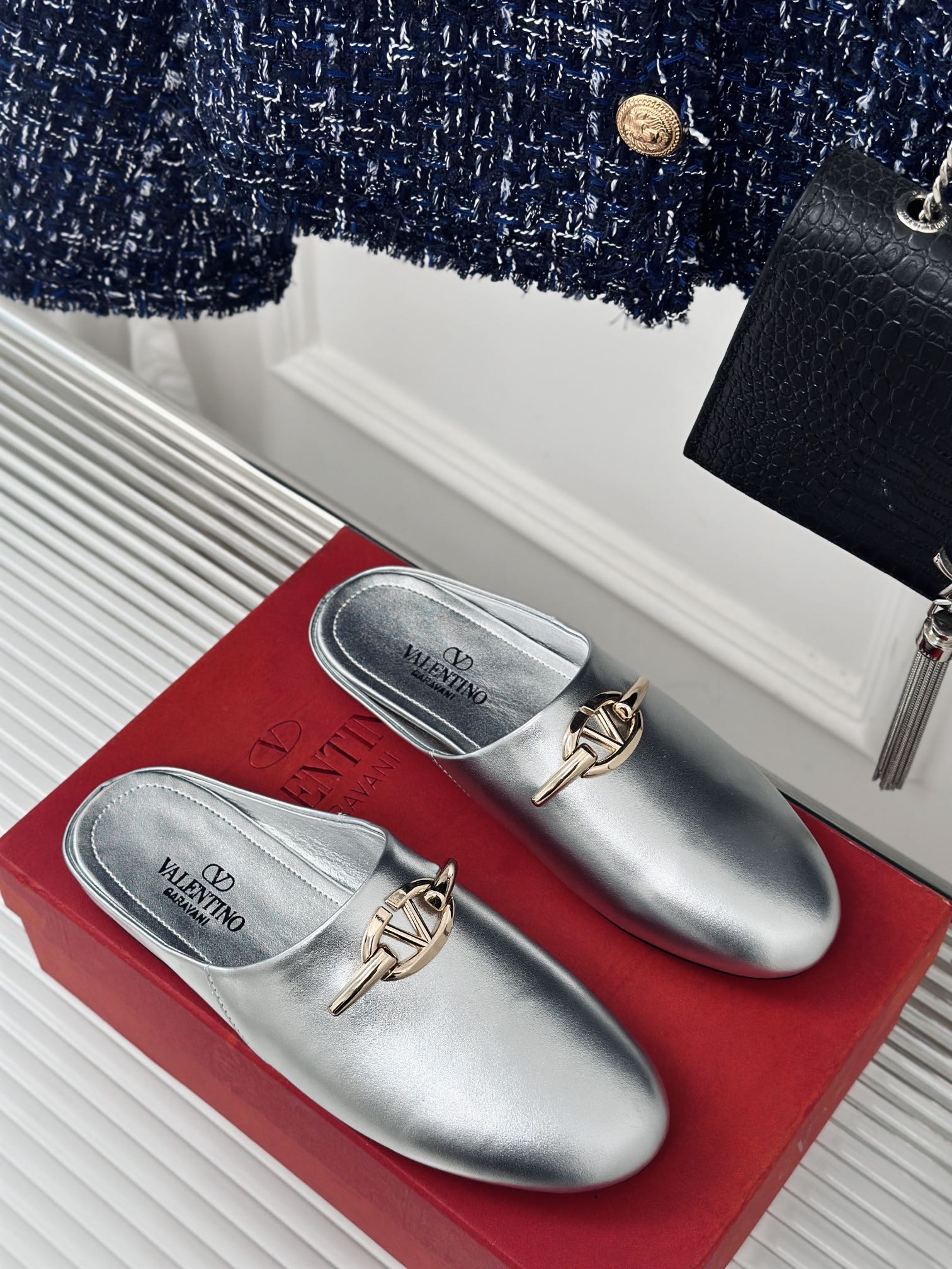 Classic Series 24 New Slippers VIP  1：1