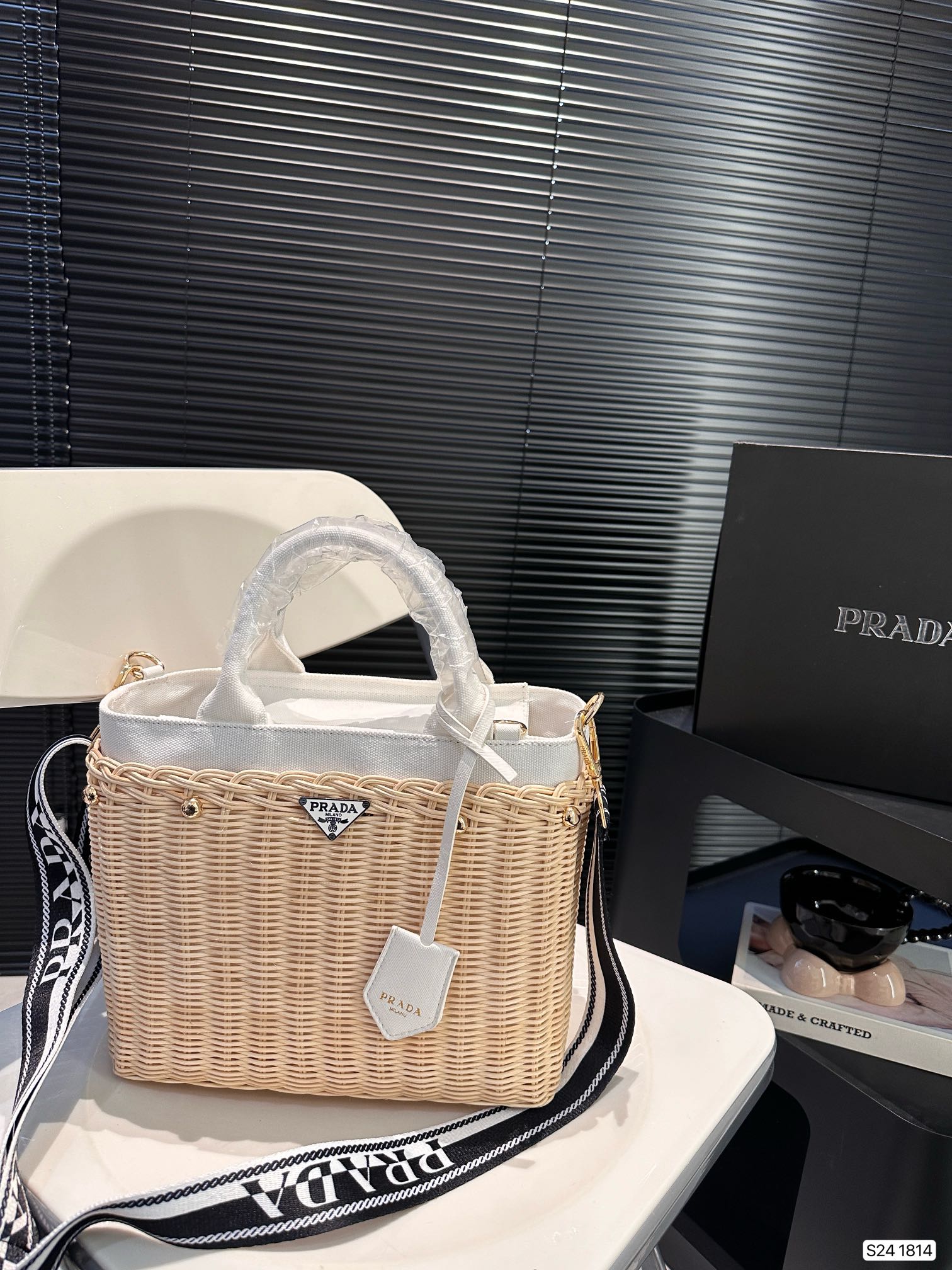 New style straw bag