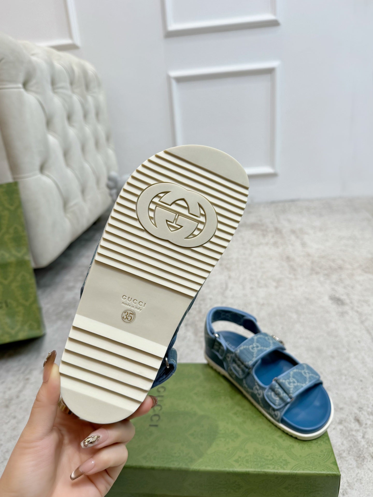 New GG Velcro flat sandals VIP  1：1