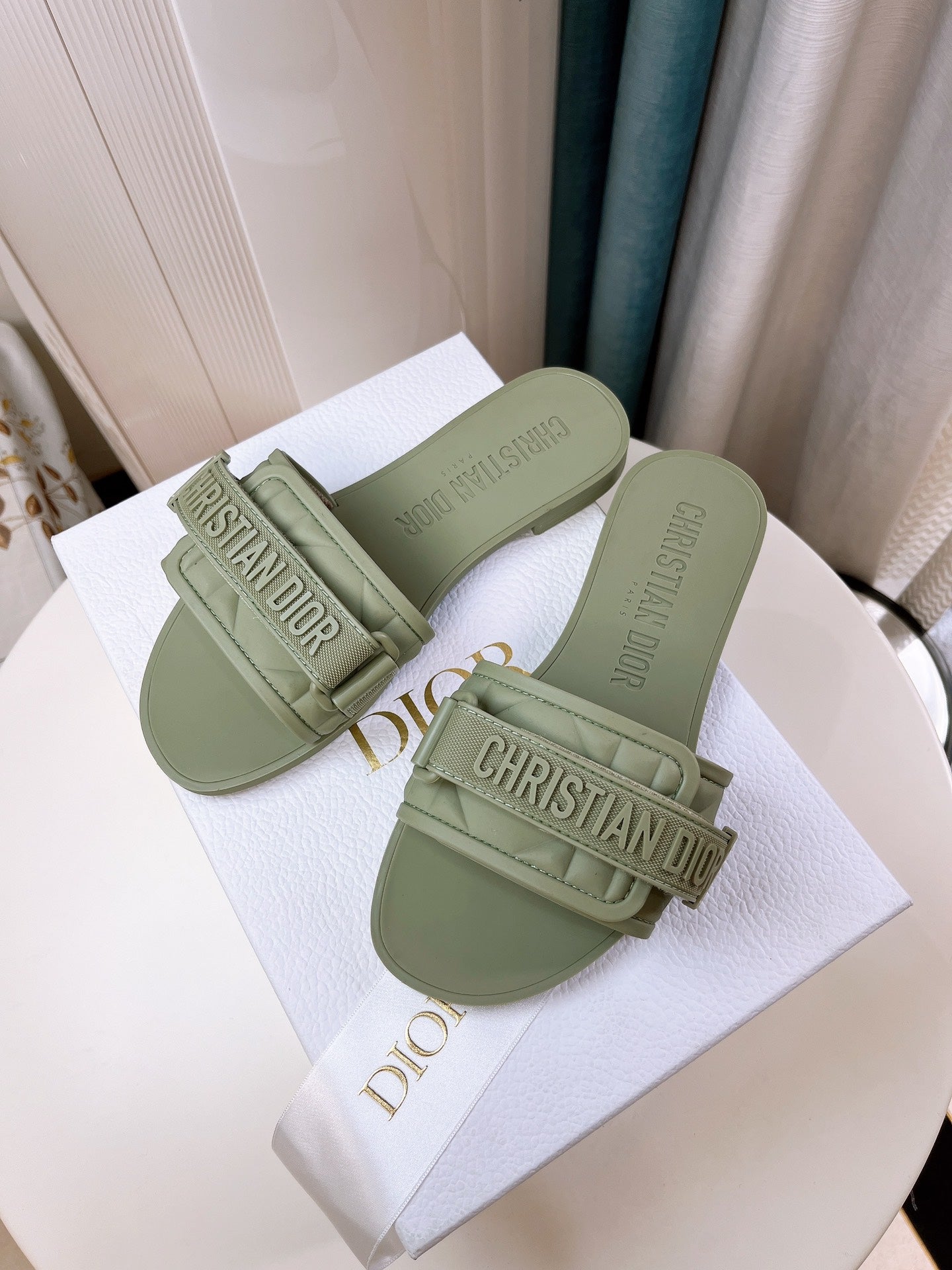 DIct series beach shoes  VIP1:1